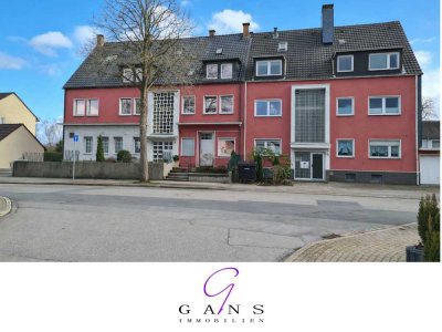 Komplett renovierte Wohnung mit neuem Badezimmer und großem Balkon