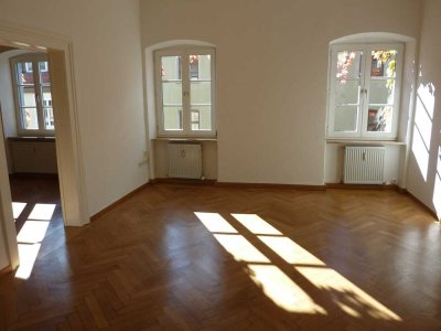 Stilvoll leben am Viktualienmarkt – 3-Zimmer-Altbauwohnung