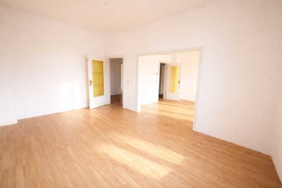 Modernisierte 4-Zimmer-Wohnung mitten im Kreuzviertel – Erstbezug