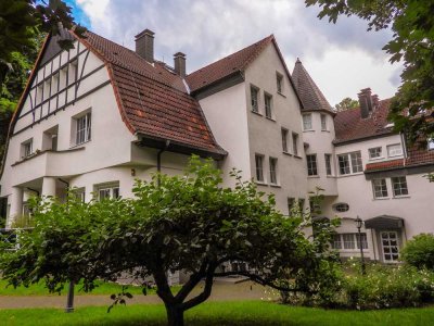 Wohnen im Grävinger Holz. Charmante Altbauwohnung sucht neue Bewohner