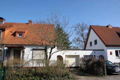 / AMEXIS /
HANDWERKEROBJEKT DOPPELHAUSHÄLFTE IN RUHIGERLAGE