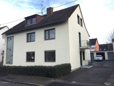 2 ZKB, DG, ruhige Wohnlage im Grünen mit Garage