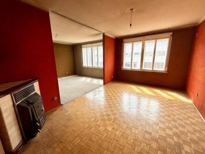 Großzügige 4-Zimmer-Wohnung mit Entwicklungspotenzial – super Anbindung!
