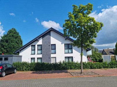Sonnige 3-Raum-Wohnung mit EBK, Terrasse und Garten in Kleinendorf