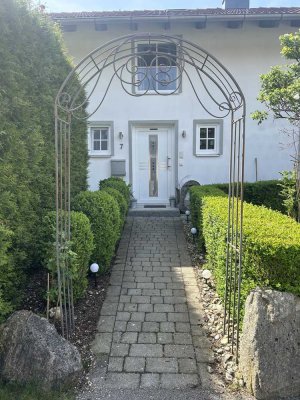 Einfamilienhaus mit Doppelgarage - provisionsfrei -