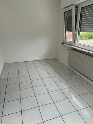 Helle 3,5-Zimmer Maisonette-Wohnung im 2. OG in Bürstadt