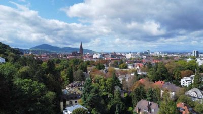 Exponierte Lage mit unverbaubarem Traumblick in Herdern - einmaliges Penthouse !