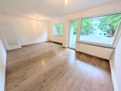**Wohn(t)raum: +Balkon +eigener Garten +neuer Laminat +weiße Wände +neues Tageslichtbad**