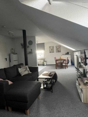 Schöne 1-Zimmer- DG Wohnung in 53123, Bonn