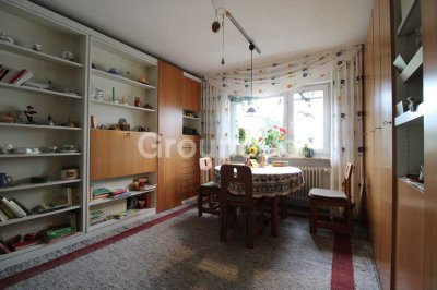 Schöne, gepflegte 4-Zimmer Wohnung mit Balkon in Erlangen