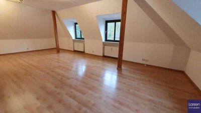 Dachgeschoßwohnung am Rand der Altstadt
