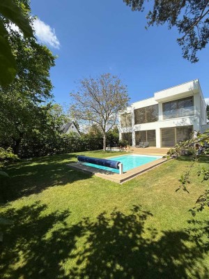Luxuriöses Architektenhaus mit Pool, Photovoltaik & Smart Home – stilvoll wohnen im Süden von Berlin