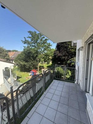 Helle 2-Zimmer-Wohnung mit Balkon und Blick ins Grüne – frisch renoviert!