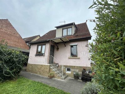 Einziehen und wohlfühlen: Stilvolles EFH mit Garten, Nolte-Küche und ausgebautem Spitzboden
