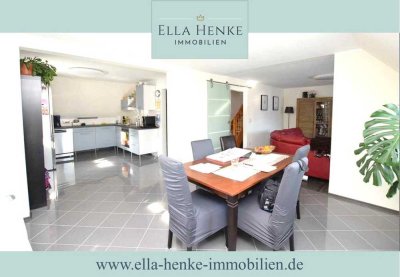Modernisierte, schöne Doppelhaushälfte mit Vollkeller + Doppel-Carport ...