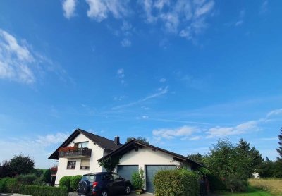 FLIEDEN OT:  Freist. 3 Fam.Haus auf ca. 850 m² Grundstück