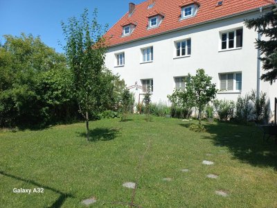 Mietwohnung in Toplage am Stadtrand, mit Garten