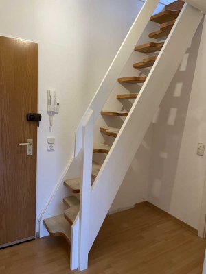 Attraktive und gepflegte 2-Zimmer-Dachgeschosswohnung mit Einbauküche in Iserlohn