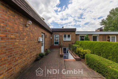 Zwei Wohnungen zum Preis von Einer. Exklusive Gelegenheit: Charmantes Wohnen im Einfamilienhaus-Flai