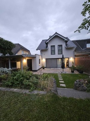 Traumhafte Doppelhaushälfte mit sehr guter Ausstattung