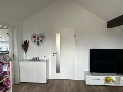 Moderne klimatisierte 3 Zimmer Dachgeschosswohnung