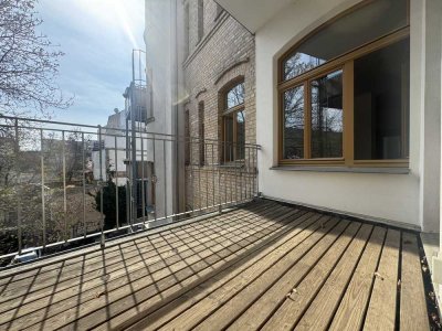 Traumhafter Altbau in super Innenstadtlage - 3 Zimmer mit Balkon inkl. Duplex-Stellplatz