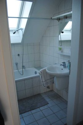 Gemütliche 2-Zimmer-Dachwohnung mit Wohnküche in Freiberg am Neckar