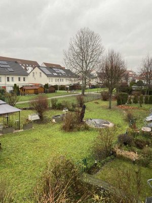 Gemütliche  2 ZKB mit großzügigem Balkon und Blick ins Grüne