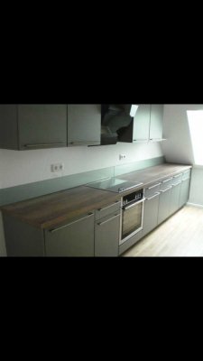 Wunderschöne 3-Zimmer-Maisonette-Wohnung mit Dachterasse und EBK zu vermieten!