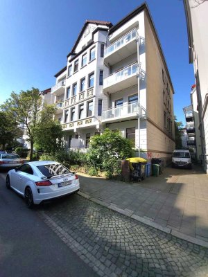 Großzügige Wohnung mit Altbaucharme