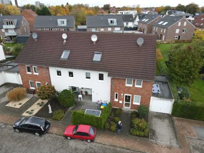 Modernes Reiheneckhaus in ruhiger Lage