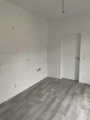 Helle 2-Zimmer Wohnung im 2. OG in Leverkusen-Opladen, Altbau-kernsaniert