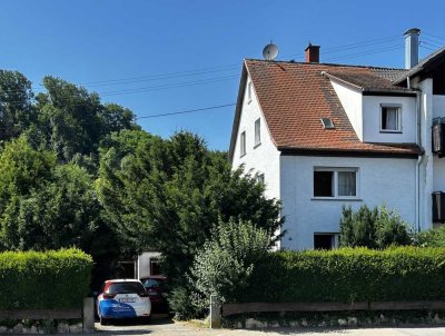 Doppelhaushälfte in Erbach mit herrlichem Garten