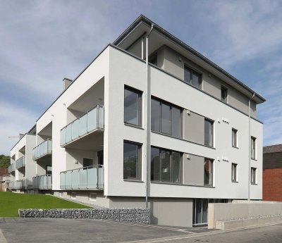 3-Raum-Wohnung mit hochwertiger Ausstattung, Balkon und Einbauküche