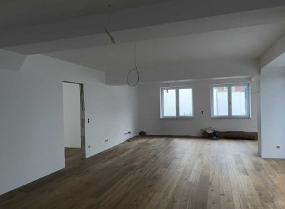 4-Zimmer Loft Wohnung mit Balkon und großer Dachterrasse in Unterbilk