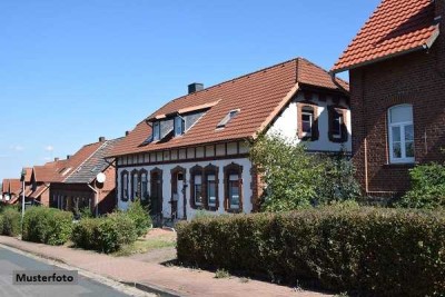 Einfamilienhaus mit Garage - provisionsfrei