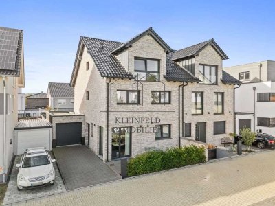 Moderne Doppelhaushälfte mit exklusiver Ausstattung im beliebten Planetenviertel