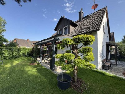ohne MAKLER - Traumhaftes Einfamilienhaus (186 m2) mit separatem Zimmer mit Bad und eigenem Zugang
