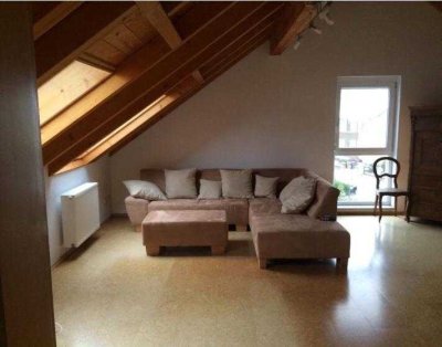 Freundliche, sanierte Dachgeschosswohnung