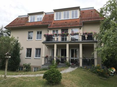Dachgeschosswohnung mit herrlicher Terrasse und kleinem Balkon