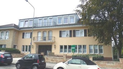 EXKLUSIVE 5 ZIMMER-MAISONETTE-WOHNUNG MIT SKYLINE-BLICK /TERRASSE/EBK/KAMIN IN BESTER LAGE
