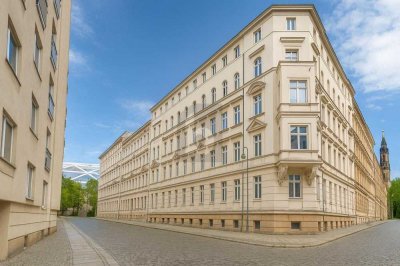 STILVOLL SANIERTER ALTBAU MIT AUFZUG
