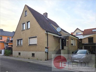 Viel Platz auf kompaktem Grundstück: Haus mit Hof und Nebengebäude zum Gestalten und Entfalten