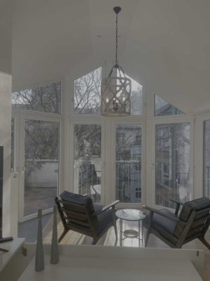 Möbliertes, lichtdurchflutets Maisonette-Apartment im 4./5.OG mit Terrasse in Düsseldorf-Carlstadt