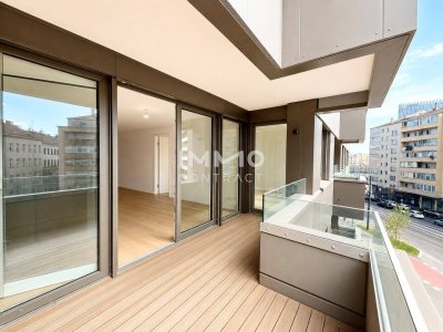 LAXURY: Directly at the main train station - big 4 room apartment Commission-free