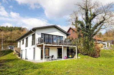 Junges, bildschönes Einfamilienhaus in Ortsrandlage