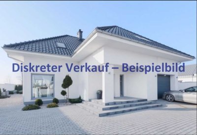 Naturnah. Stilvoll. Einzigartig. Großzügiges Einfamilienhaus mit Wellnessbereich in Bestlage