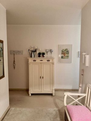Lichtdurchflutete 3-Zi.-ETW im 4.OG mit Loggia und TG-Platz in grüner Lage von Erkrath