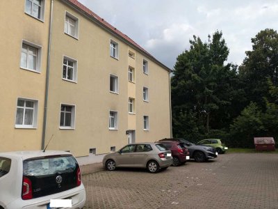 Schöne 3 Zi-Wohnung mit Dielung, Wannenbad und sep. Küche im Süden von Halle
