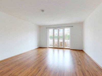 ** Helle 1-Zimmer-Wohnung mit BALKON in Stötteritz **